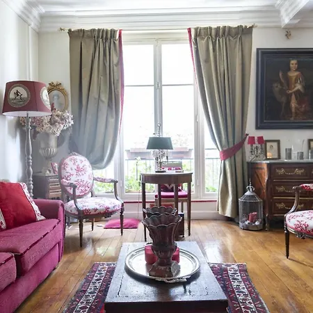 Superb Spacious And Authentic Appartamento