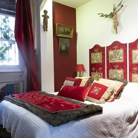 Superb Spacious And Authentic Appartamento Parigi